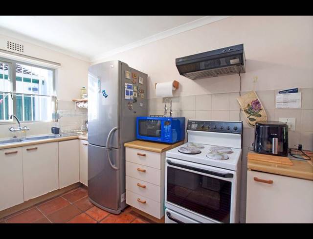 2 BEDROOM HOUSE FOR SALE IN FISH HOEK